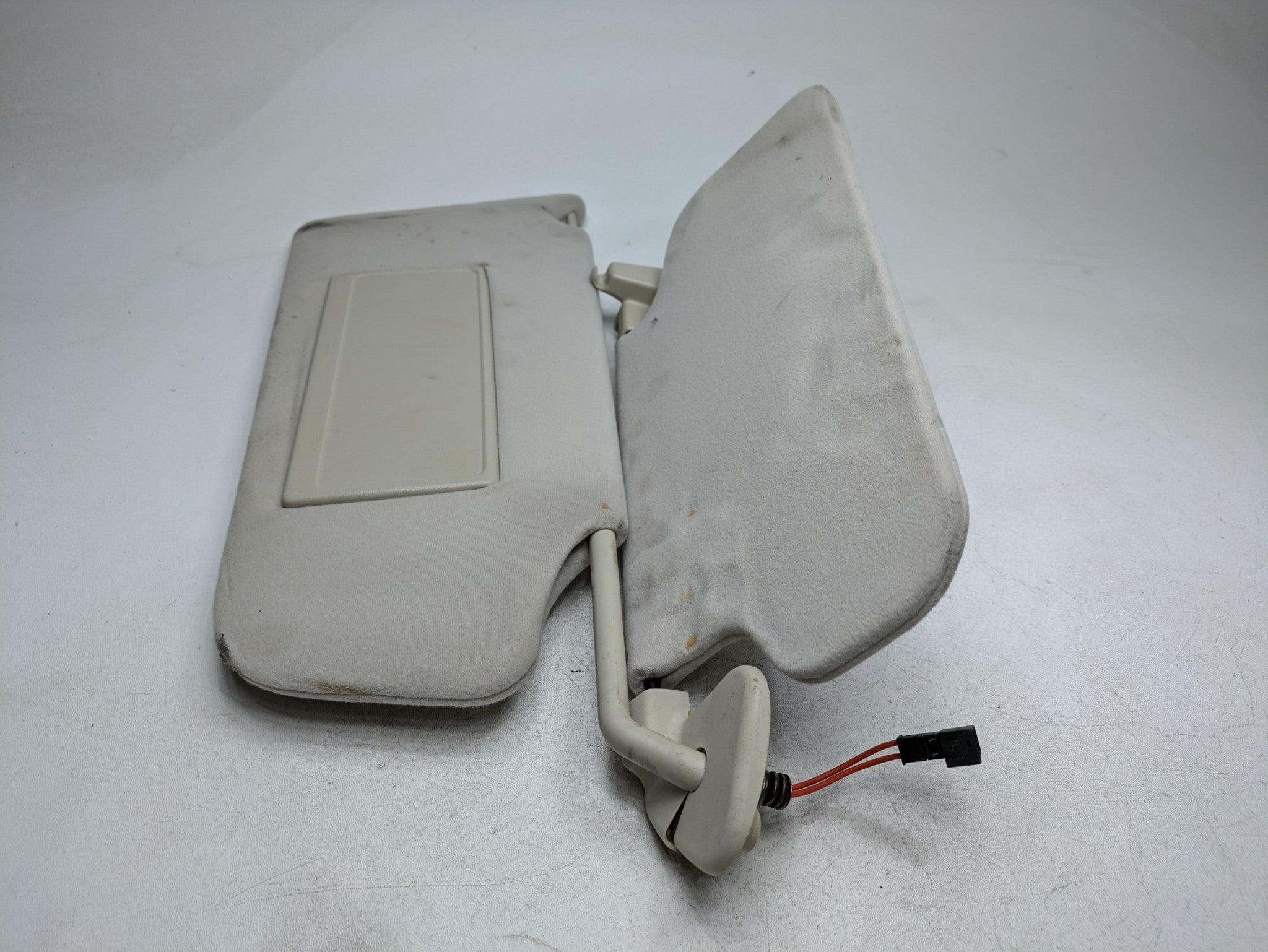 03 - 05 LAND ROVER RANGE ROVER OEM SUN VISOR WITH GLASS FRONT RIGHT PASSENGER