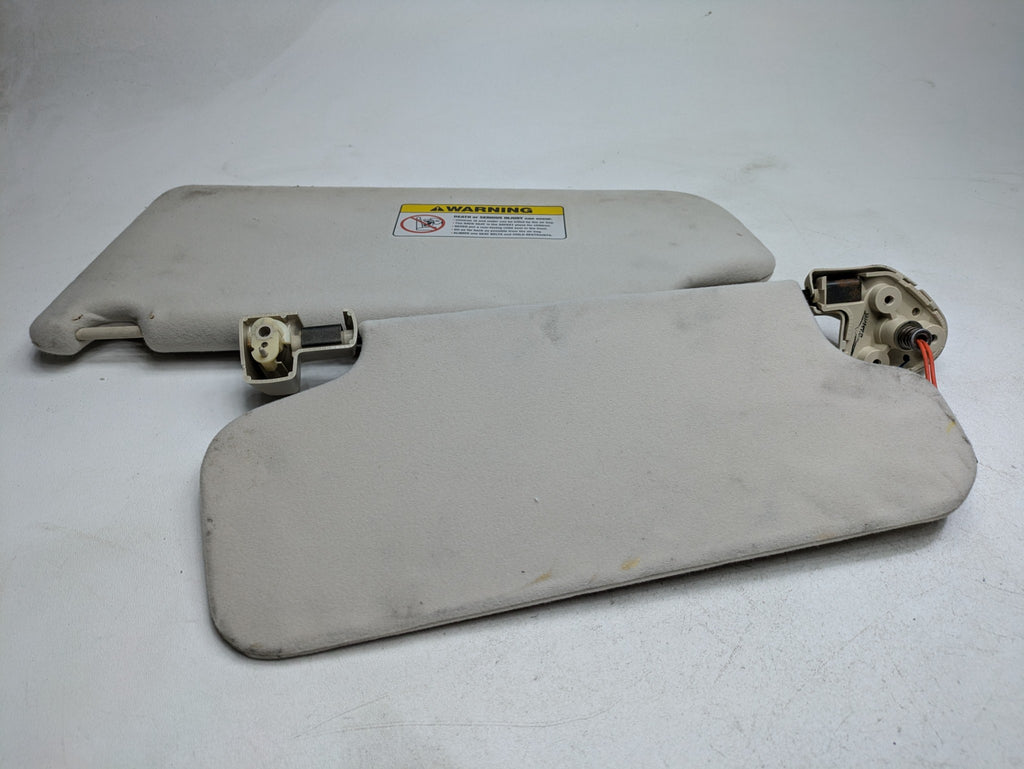 03 - 05 LAND ROVER RANGE ROVER OEM SUN VISOR WITH GLASS FRONT RIGHT PASSENGER