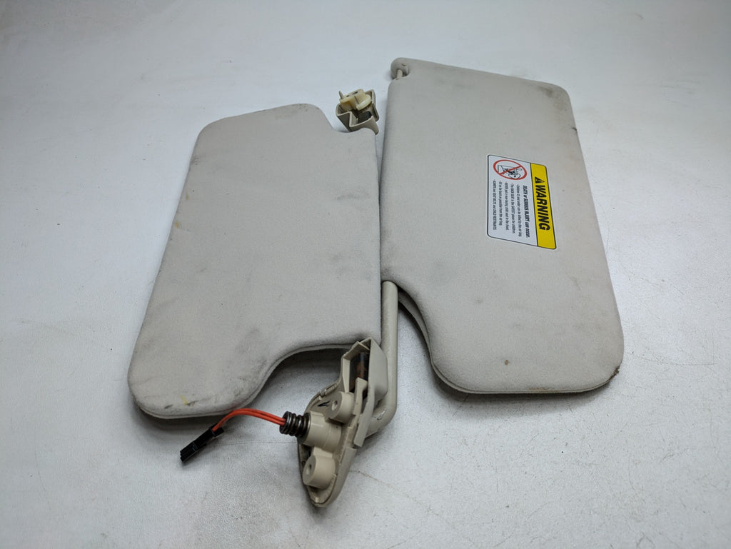 03 - 05 LAND ROVER RANGE ROVER OEM SUN VISOR WITH GLASS FRONT RIGHT PASSENGER