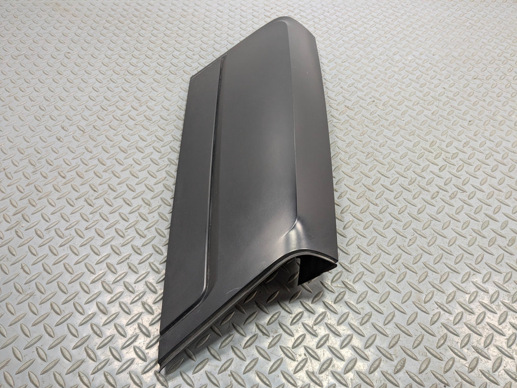 2003 - 2005 LAND ROVER RANGE ROVER OEM TAIL GATE D PILLAR TRIM COVER RIGHT SIDE