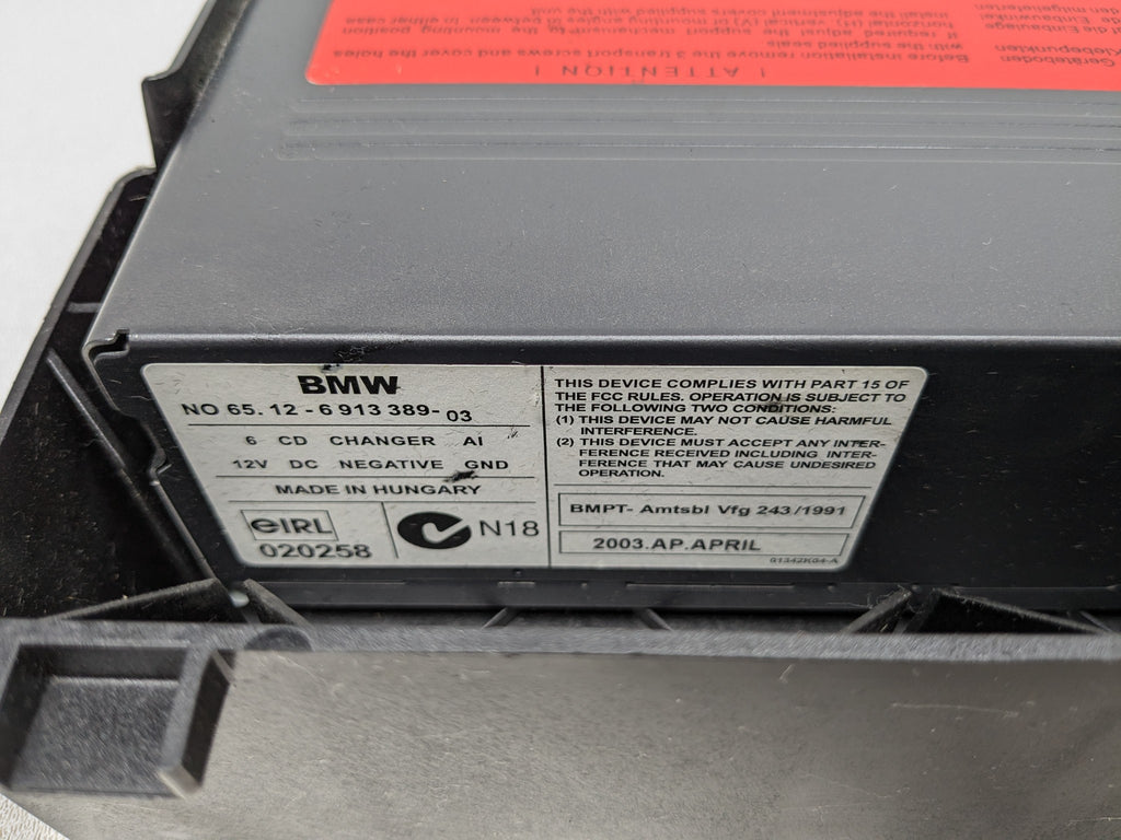 03 - 05 LAND ROVER RANGE ROVER OEM RADIO AUDIO AND VISUAL EQUIPMENT CD CHANGER
