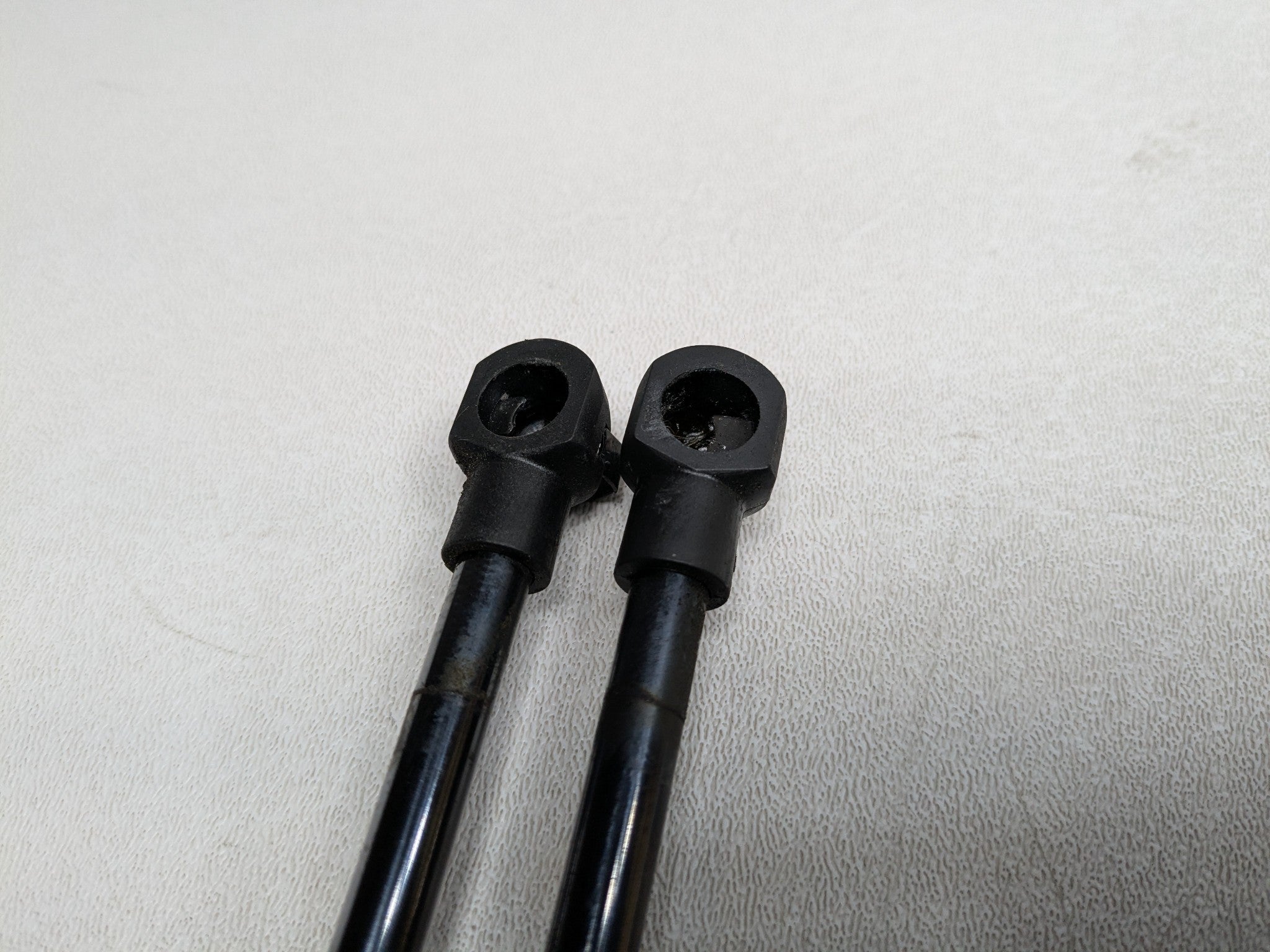 2003 - 2005 LAND ROVER RANGE ROVER OEM HOOD BONNET LIFT SUPPORT SHOCK STRUT