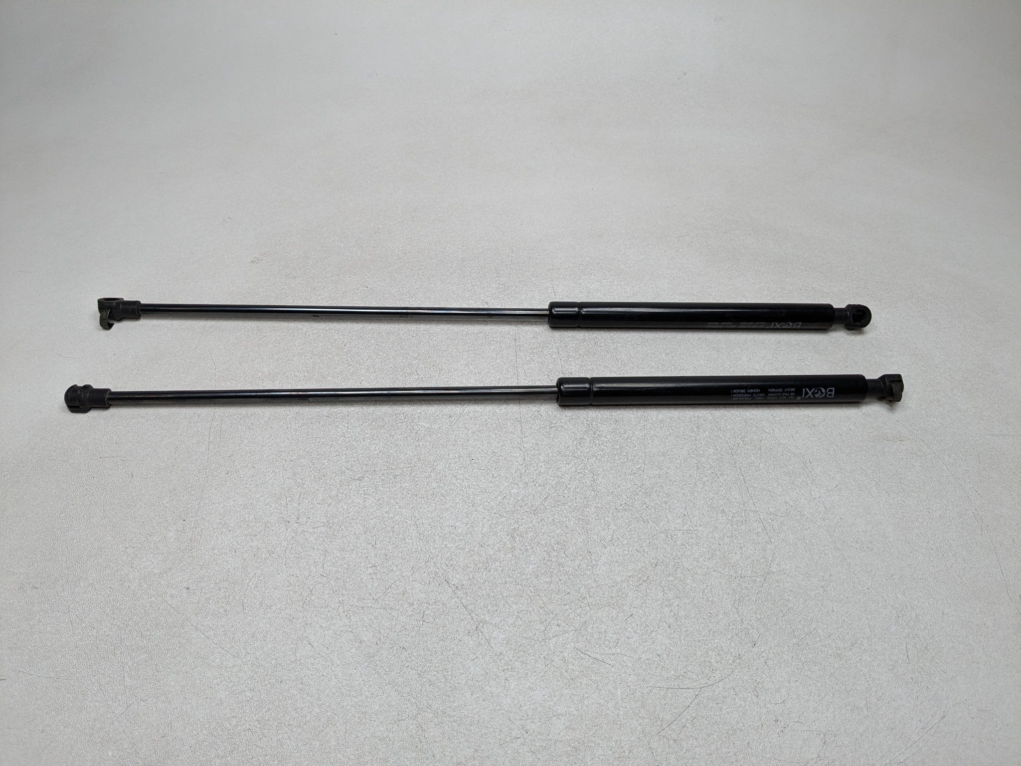 03 - 05 LAND ROVER RANGE ROVER OEM LIFT SUPPORT SHOCK STRUT SET TAILGATE TRUNK
