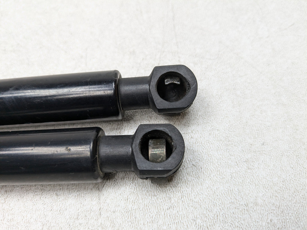 03 - 05 LAND ROVER RANGE ROVER OEM LIFT SUPPORT SHOCK STRUT SET TAILGATE TRUNK