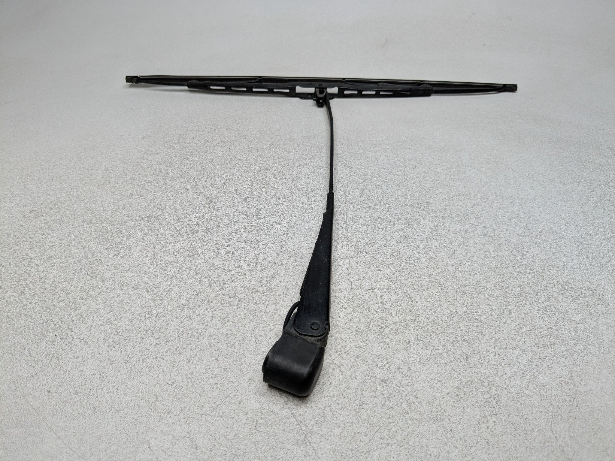 03 - 05 LAND ROVER RANGE ROVER OEM WINDSHIELD WIPER ARM REAR BACK WINDOW GLASS