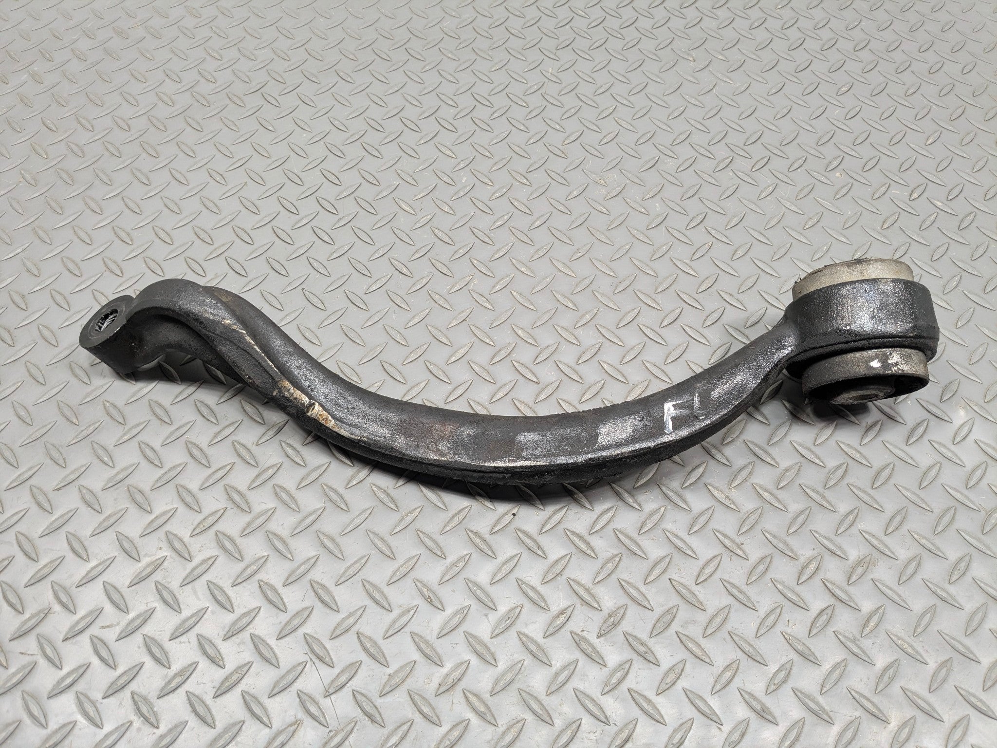 2003 - 2005 LAND ROVER RANGE ROVER OEM CONTROL ARM LEFT FRONT LOWER FORWARD