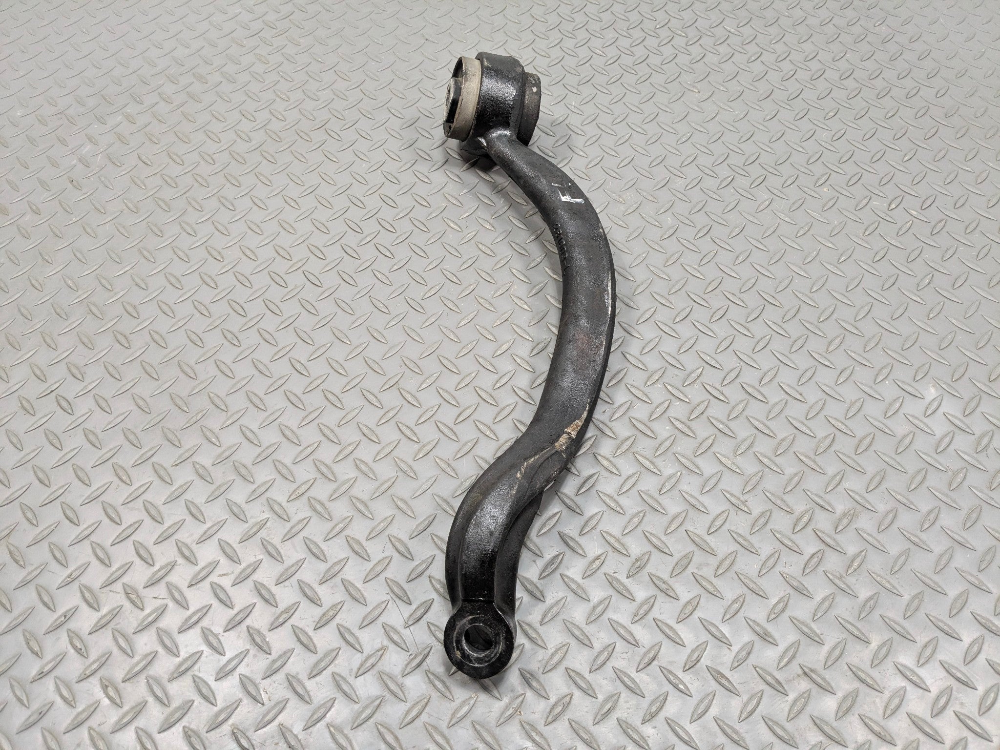 2003 - 2005 LAND ROVER RANGE ROVER OEM CONTROL ARM LEFT FRONT LOWER FORWARD
