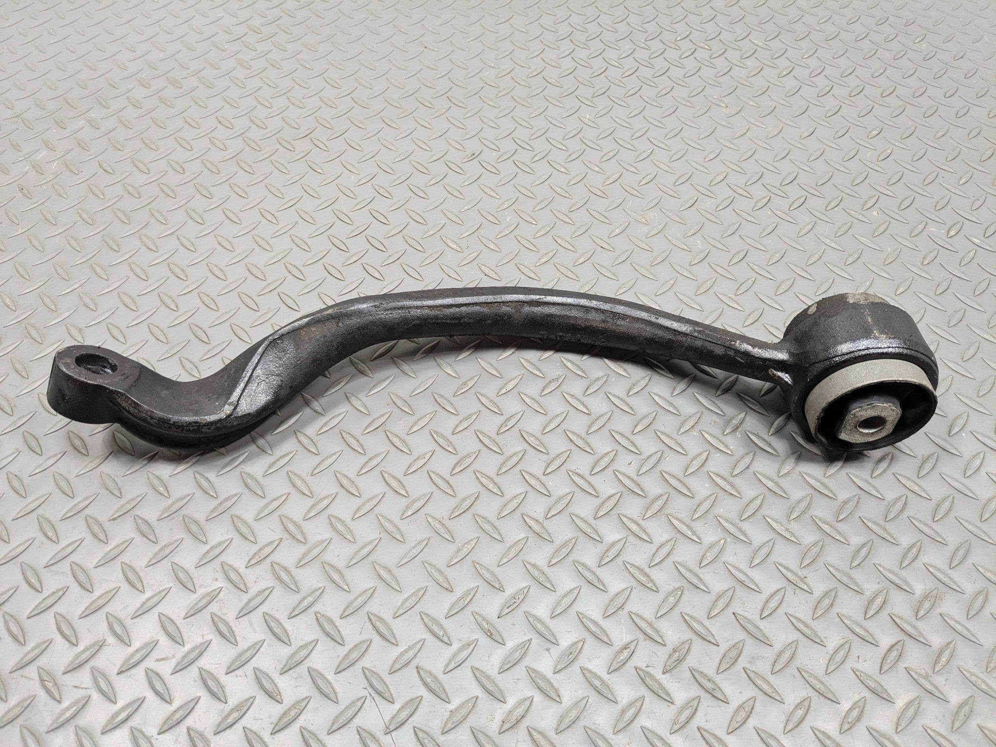 2003 - 2005 LAND ROVER RANGE ROVER OEM CONTROL ARM LEFT FRONT LOWER FORWARD