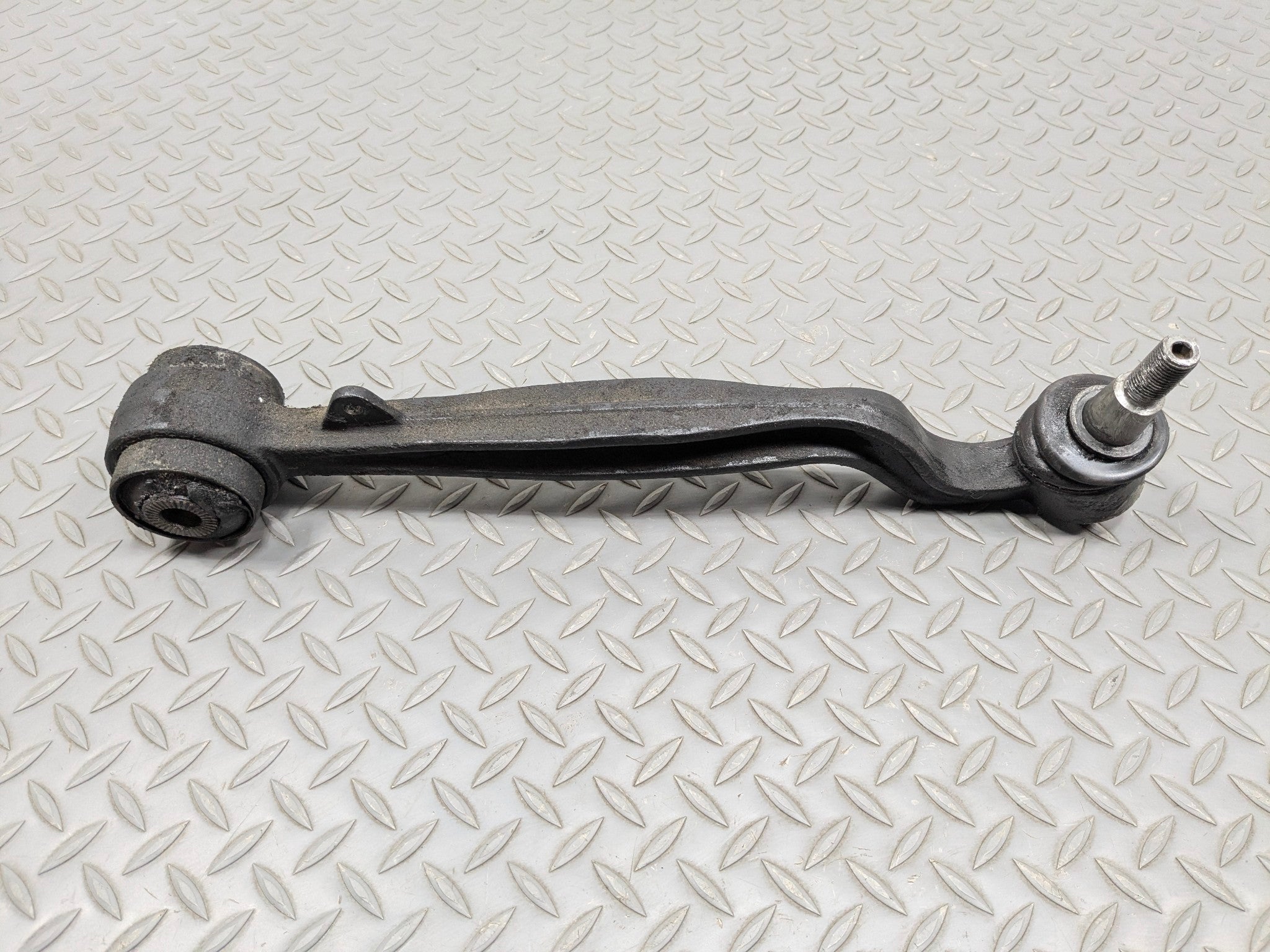 2003 - 2005 LAND ROVER RANGE ROVER OEM CONTROL ARM LEFT FRONT LOWER REARWARD