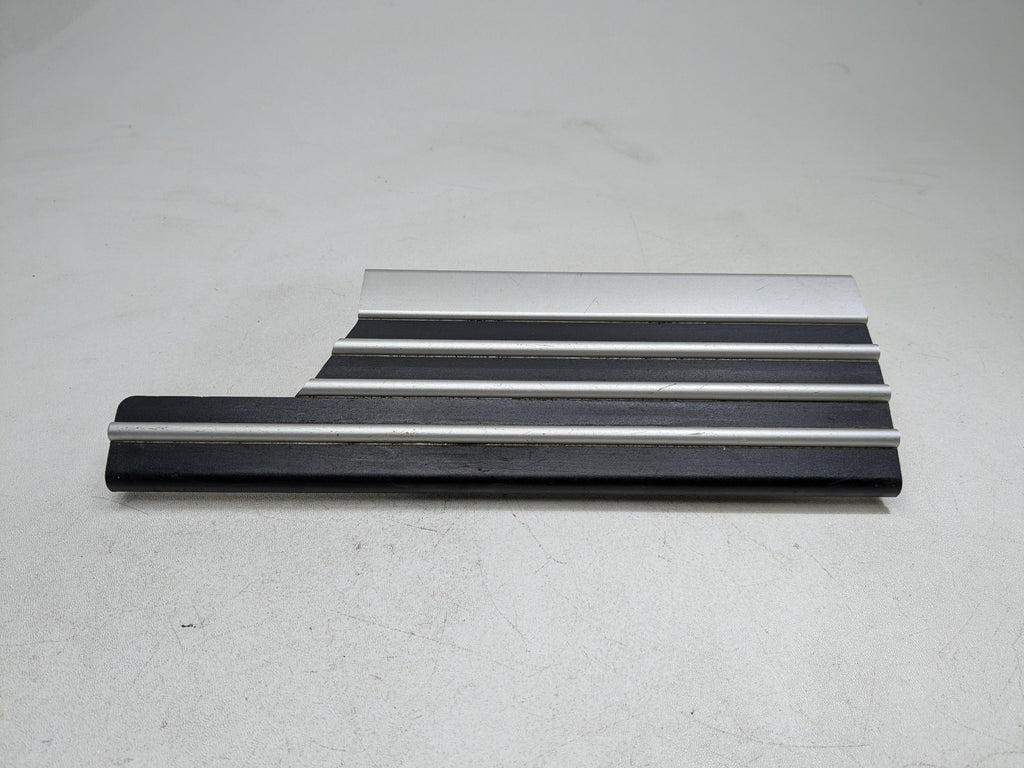 2003 - 2005 LAND ROVER RANGE ROVER OEM DOOR SILL SCUFF PLATE REAR RIGHT SIDE