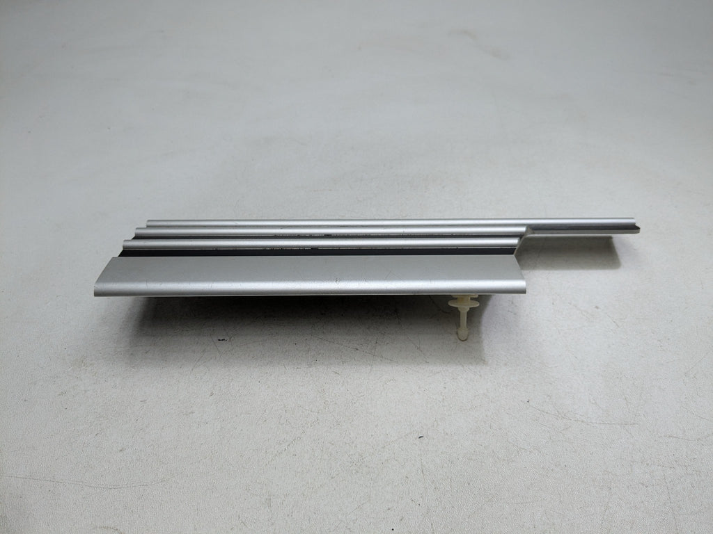 2003 - 2005 LAND ROVER RANGE ROVER OEM DOOR SILL SCUFF PLATE REAR RIGHT SIDE