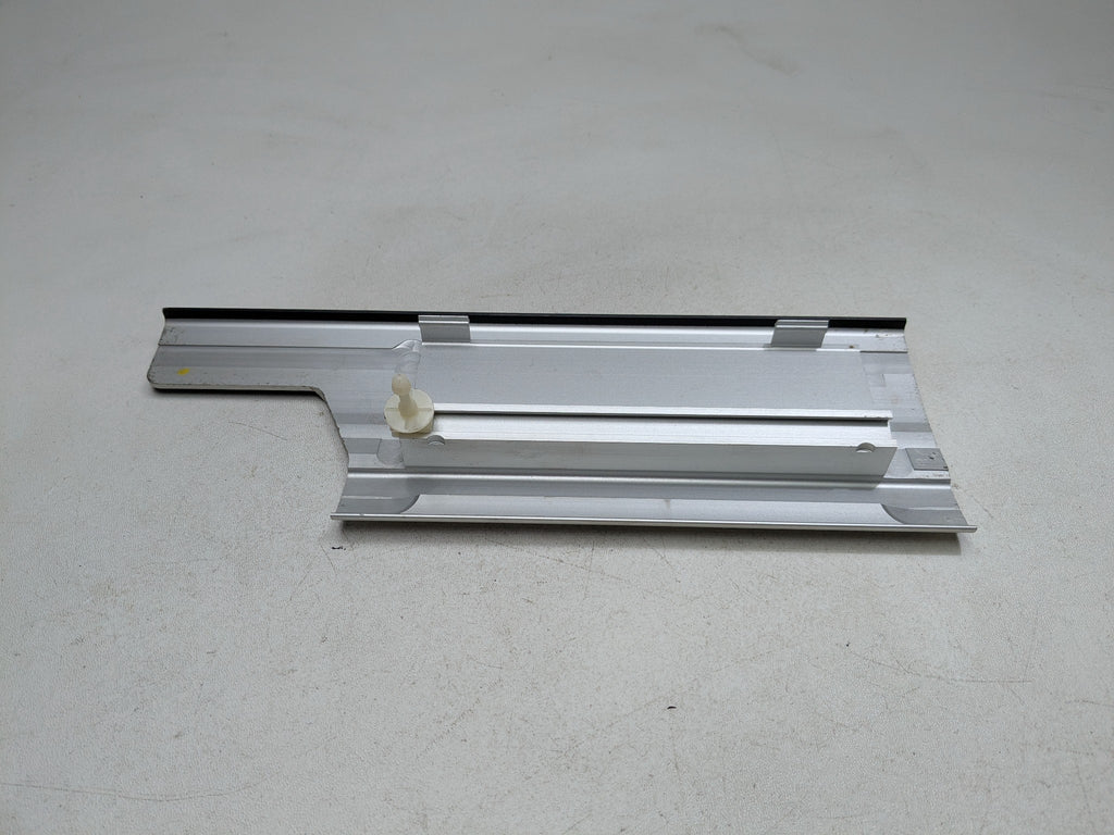 2003 - 2005 LAND ROVER RANGE ROVER OEM DOOR SILL SCUFF PLATE REAR RIGHT SIDE