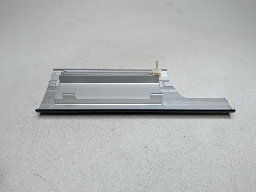 2003 - 2005 LAND ROVER RANGE ROVER OEM DOOR SILL SCUFF PLATE REAR RIGHT SIDE