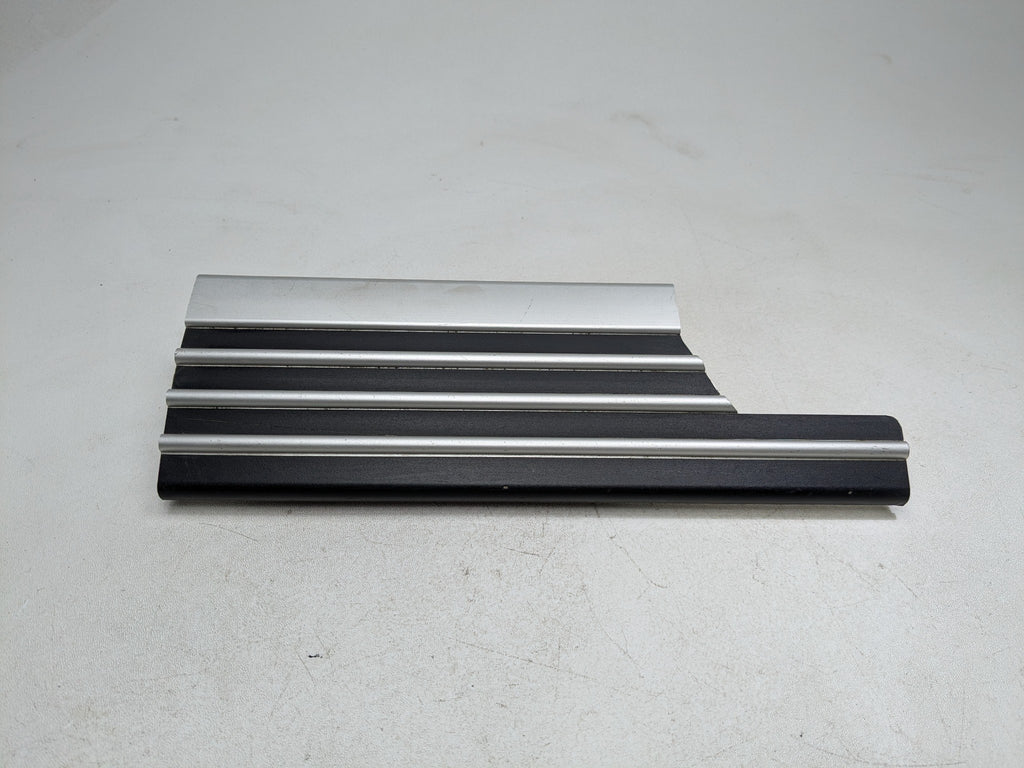03 - 05 LAND ROVER RANGE ROVER OEM DOOR SILL SCUFF PLATE REAR LEFT DRIVER SIDE
