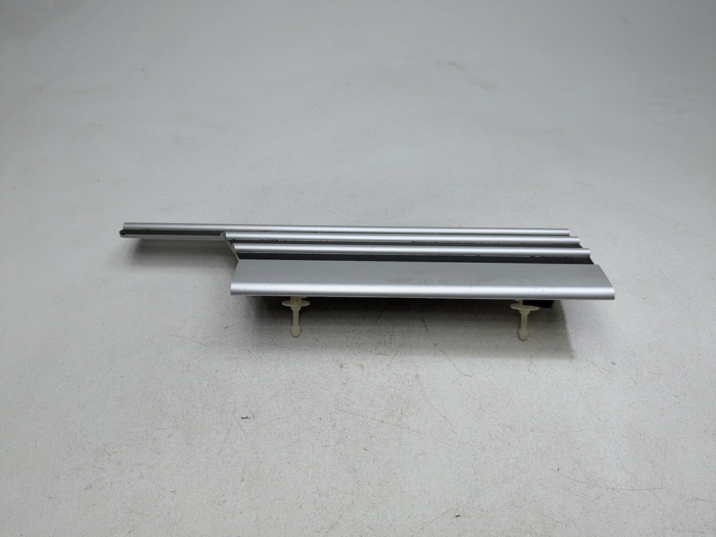 03 - 05 LAND ROVER RANGE ROVER OEM DOOR SILL SCUFF PLATE REAR LEFT DRIVER SIDE