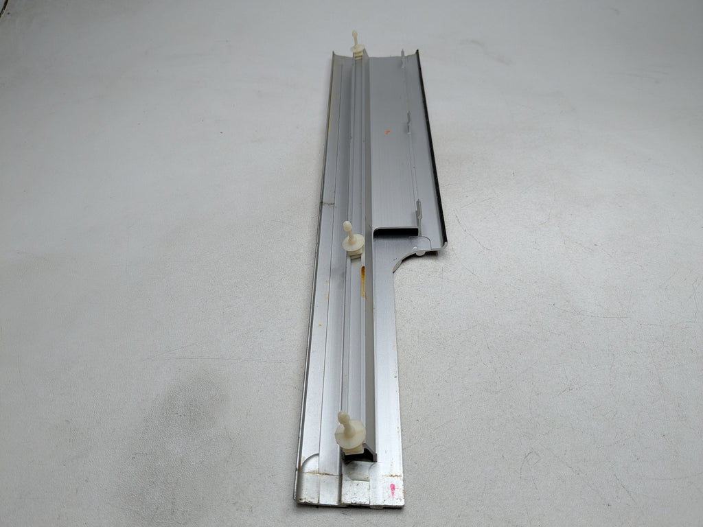 2003 - 2005 LAND ROVER RANGE ROVER OEM DOOR SILL SCUFF PLATE FRONT RIGHT SIDE
