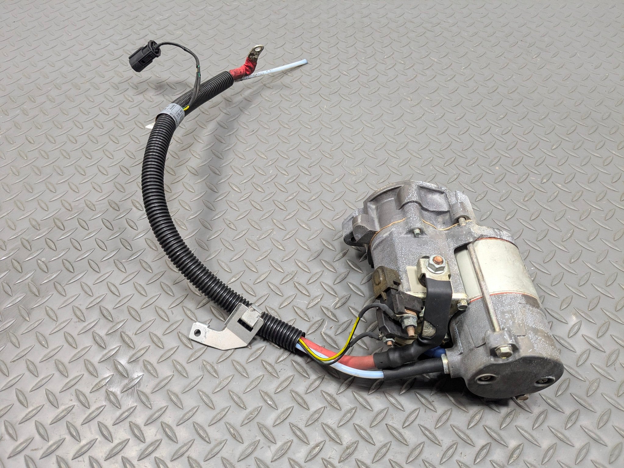 03 - 05 LAND ROVER RANGE ROVER OEM ENGINE STARTER MOTOR ASSEMBLY WITH HARNESS