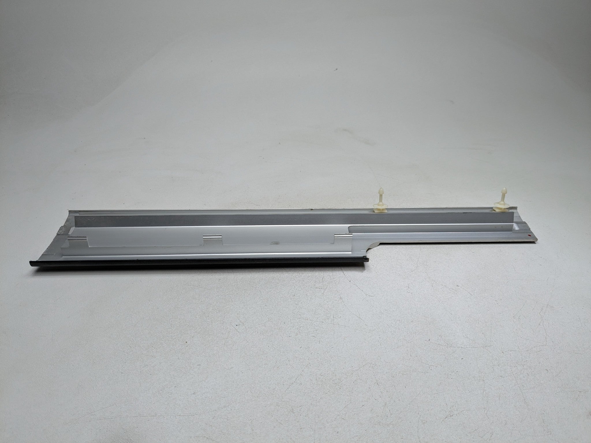 03 - 05 LAND ROVER RANGE ROVER OEM DOOR SILL SCUFF PLATE FRONT LEFT DRIVER SIDE