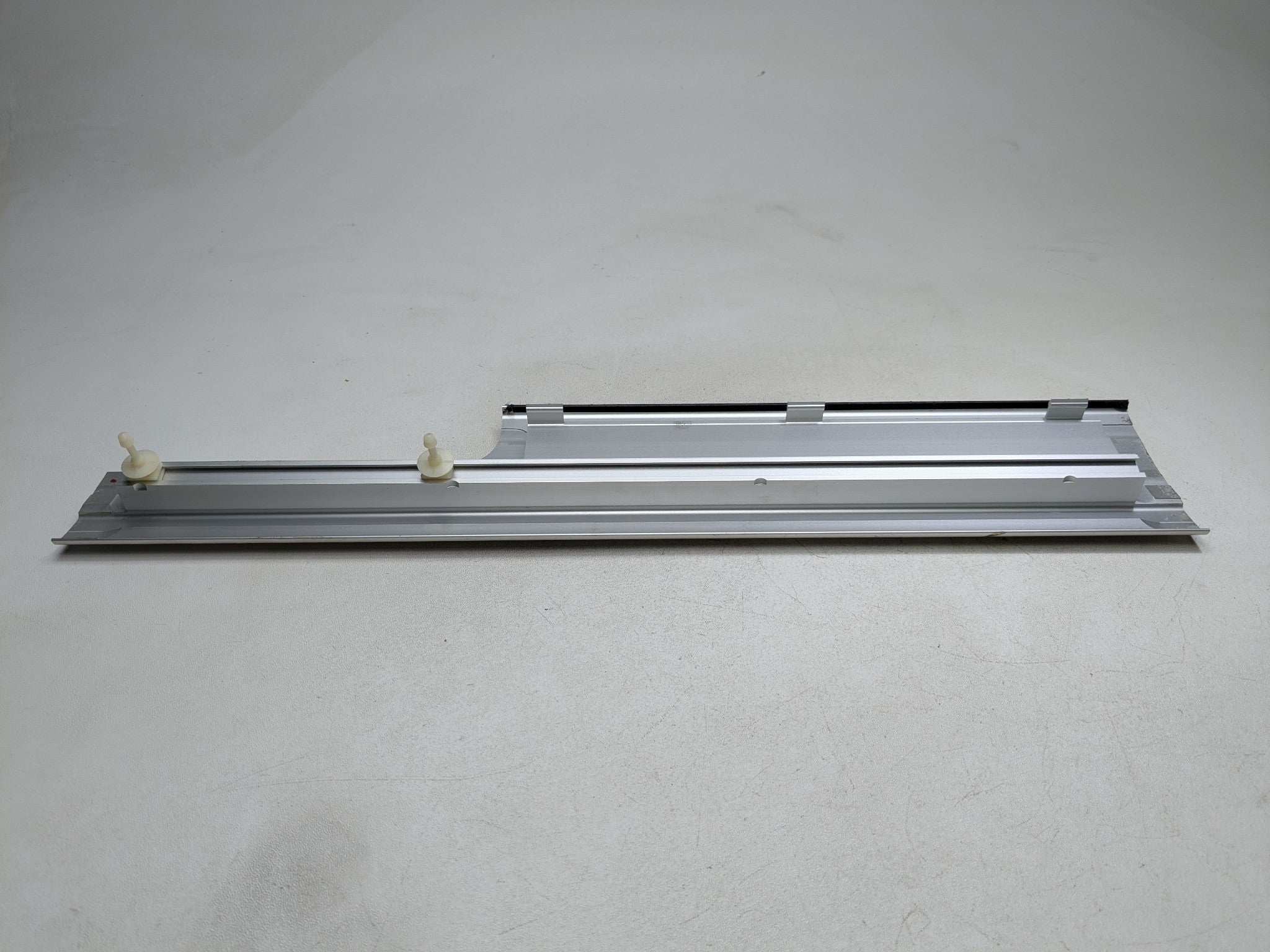03 - 05 LAND ROVER RANGE ROVER OEM DOOR SILL SCUFF PLATE FRONT LEFT DRIVER SIDE