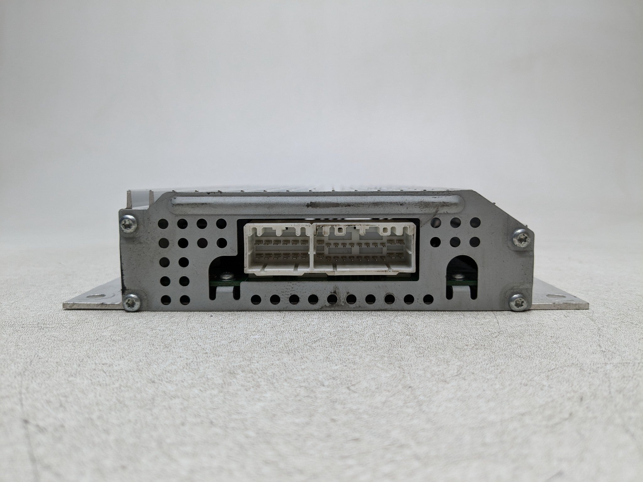 03 - 05 LAND RANGE ROVER OEM AMPLIFIER RADIO AUDIO STEREO SOUND SYSTEM MODULE