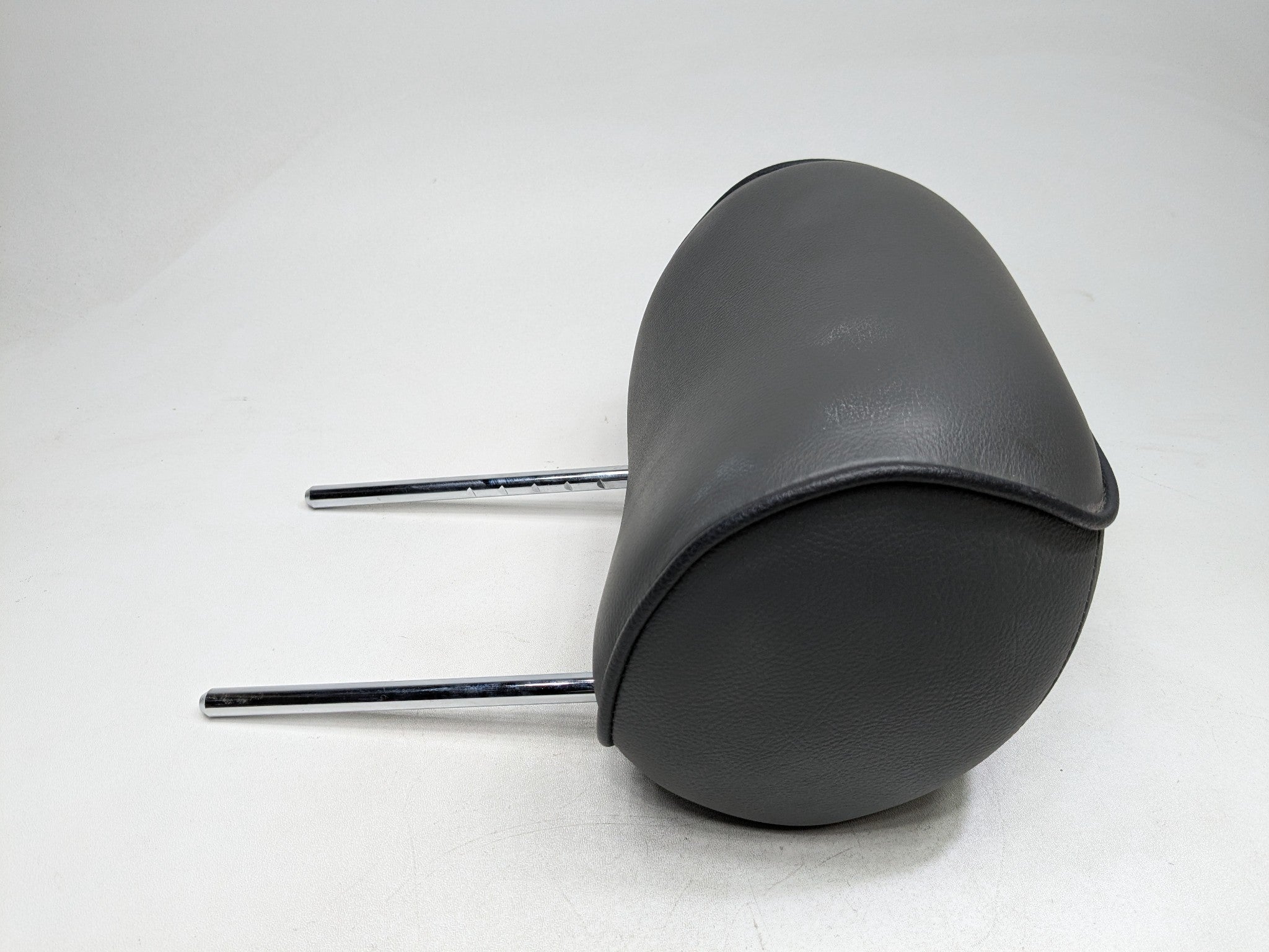 03 - 2005 LAND ROVER RANGE ROVER OEM SEAT HEADREST LEATHER BLACK REAR RIGHT SIDE