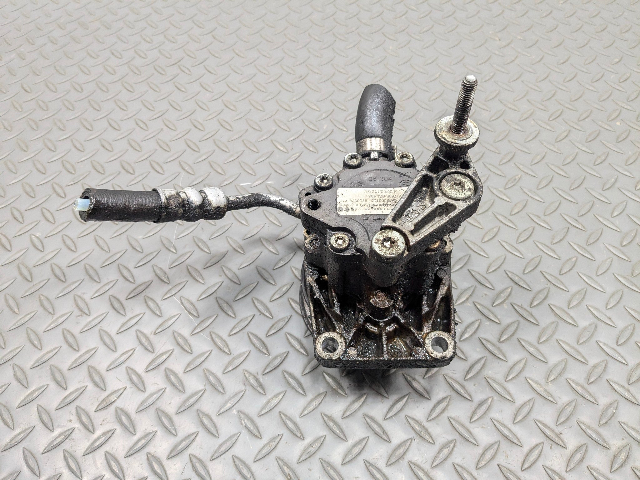 2003 - 2005 LAND ROVER RANGE ROVER OEM POWER STEERING PUMP MOTOR ASSEMBLY