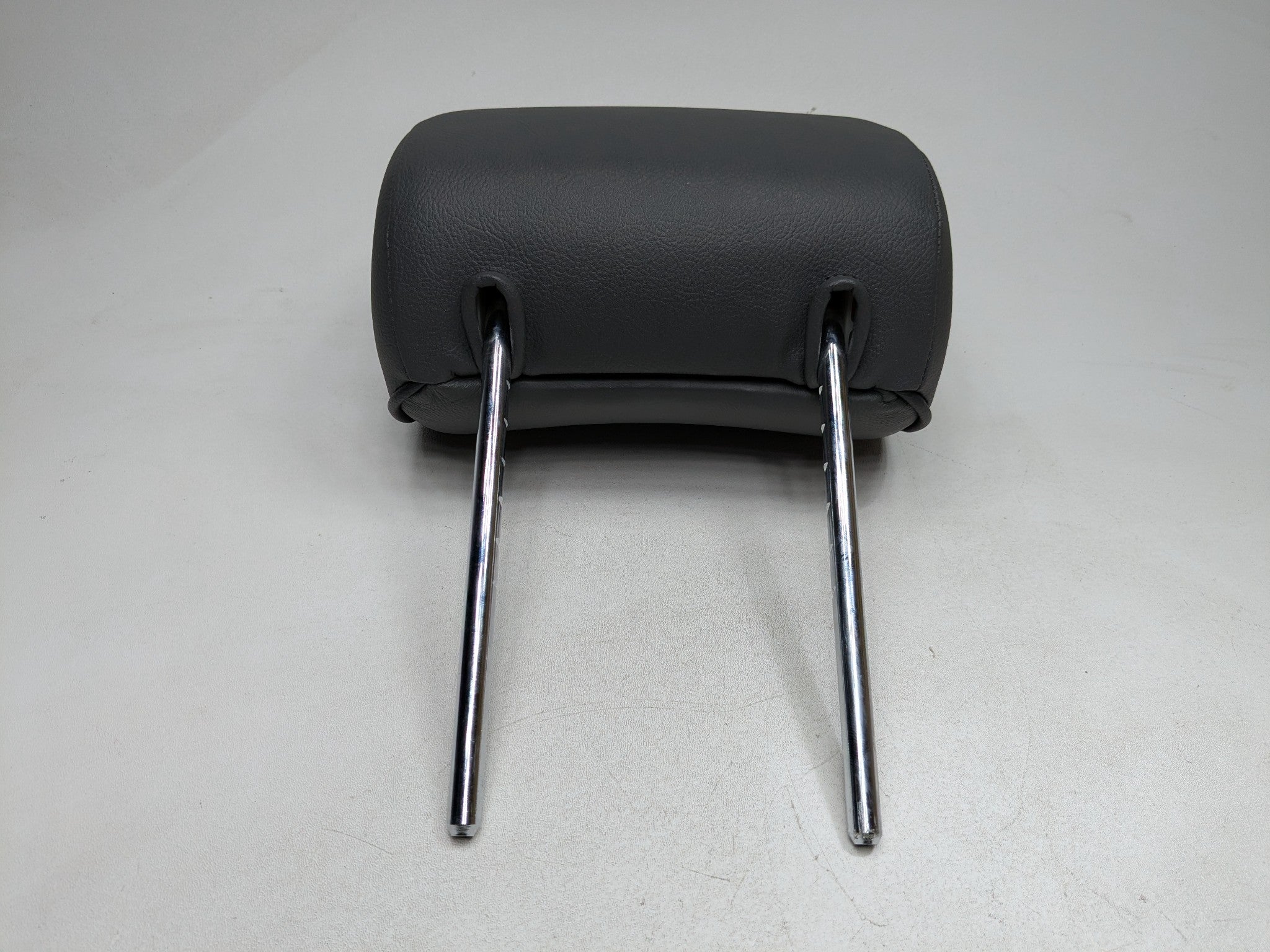 03 - 2005 LAND ROVER RANGE ROVER OEM SEAT HEADREST LEATHER BLACK REAR RIGHT SIDE