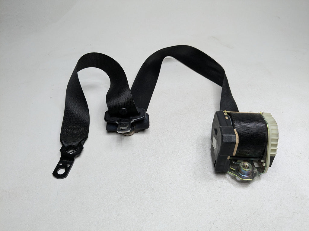 2003 - 2005 LAND ROVER RANGE ROVER OEM SEAT BELT RETRACTOR REAR LEFT CENTER