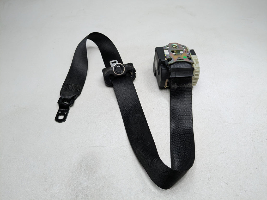 2003 - 2005 LAND ROVER RANGE ROVER OEM SEAT BELT RETRACTOR REAR LEFT CENTER