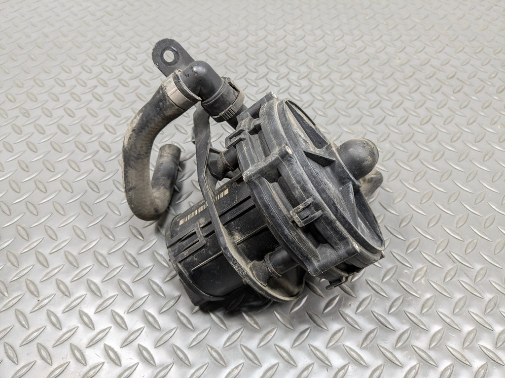 2003 - 2005 LAND ROVER RANGE ROVER OEM SECONDARY AIR BLOWER PUMP AND BRACKET