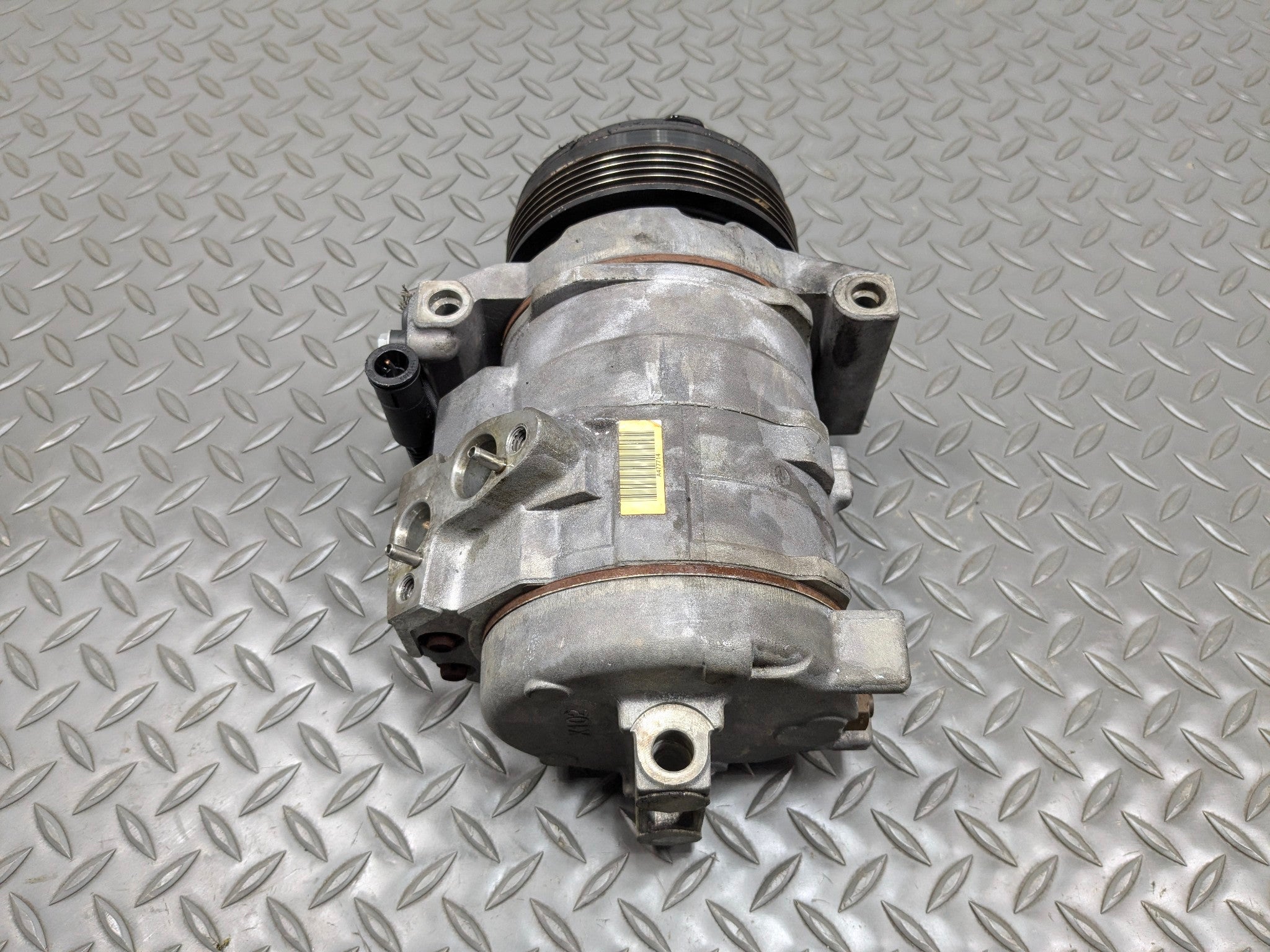 03 - 05 LAND ROVER RANGE ROVER OEM AC AIR CONDITIONING AIR COMPRESSOR PUMP UNIT