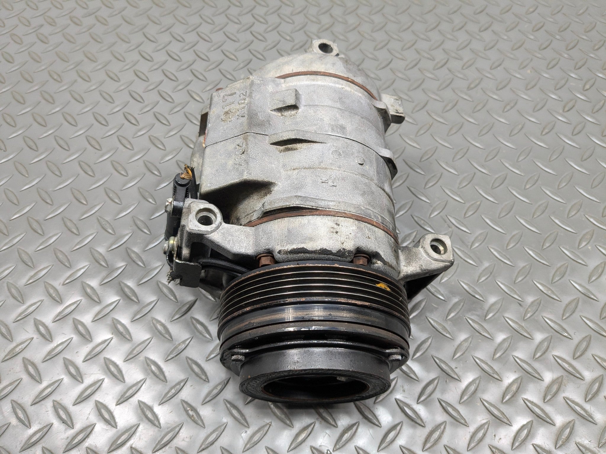 03 - 05 LAND ROVER RANGE ROVER OEM AC AIR CONDITIONING AIR COMPRESSOR PUMP UNIT