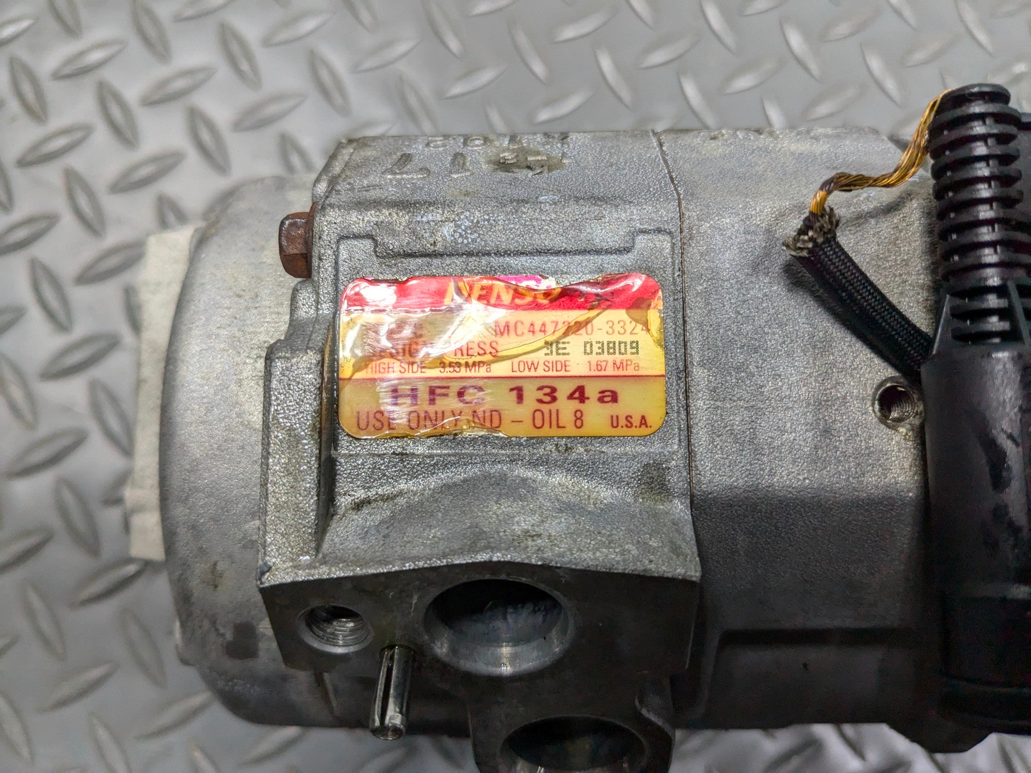 03 - 05 LAND ROVER RANGE ROVER OEM AC AIR CONDITIONING AIR COMPRESSOR PUMP UNIT