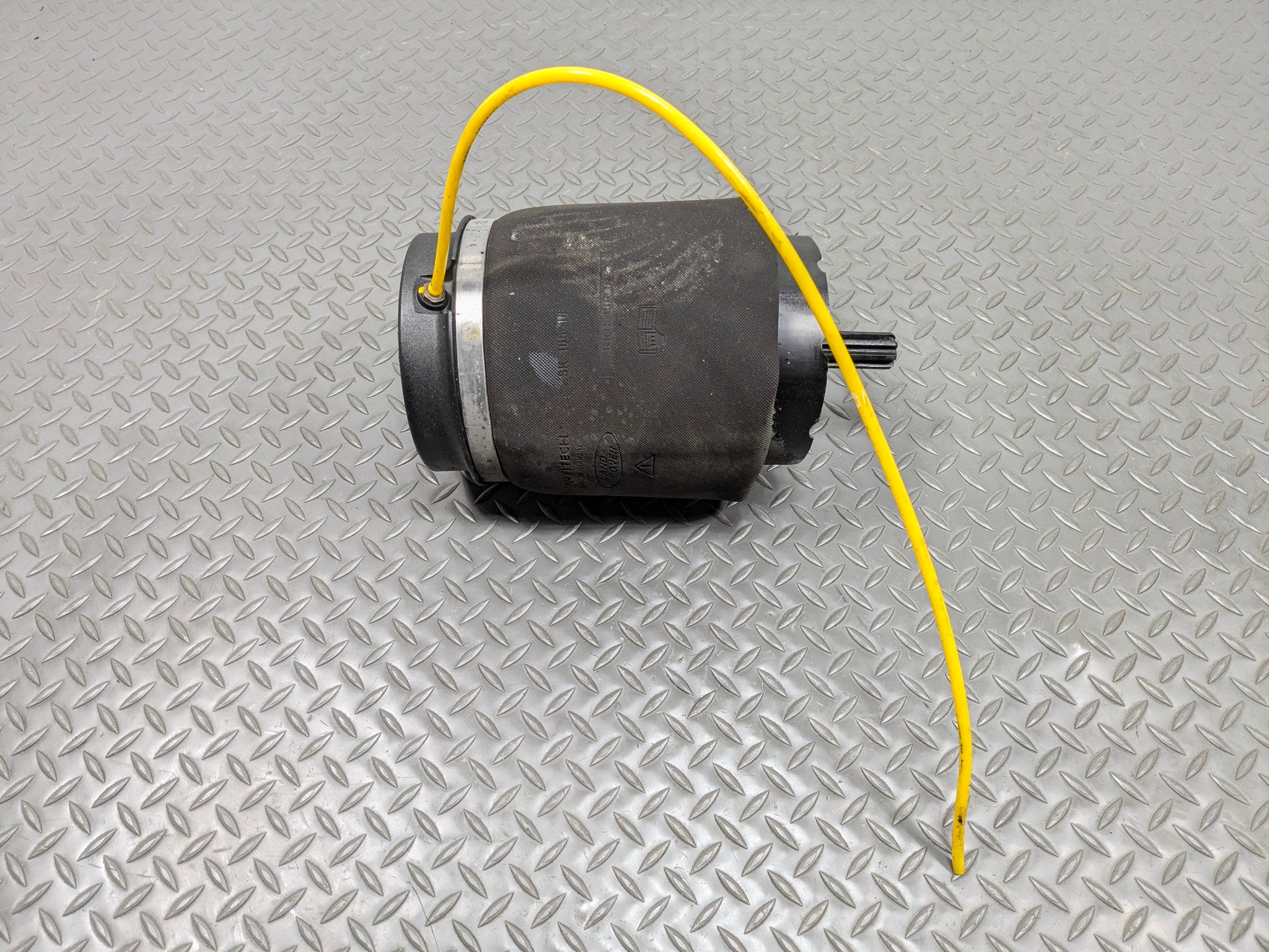 03 - 05 LAND RANGE ROVER OEM AIR SPRING SHOCK STRUT REAR RIGHT PASSENGER SIDE