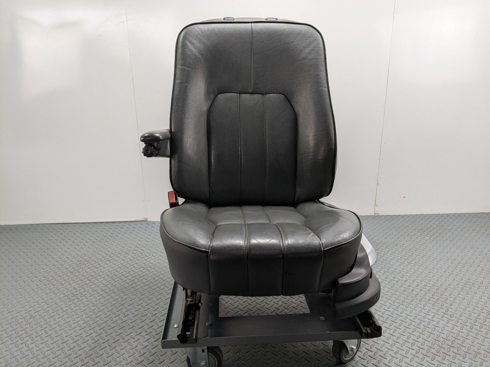03 - 2005 LAND ROVER RANGE ROVER OEM SEAT ASSEMBLY BLACK LEATHER FRONT LEFT SIDE