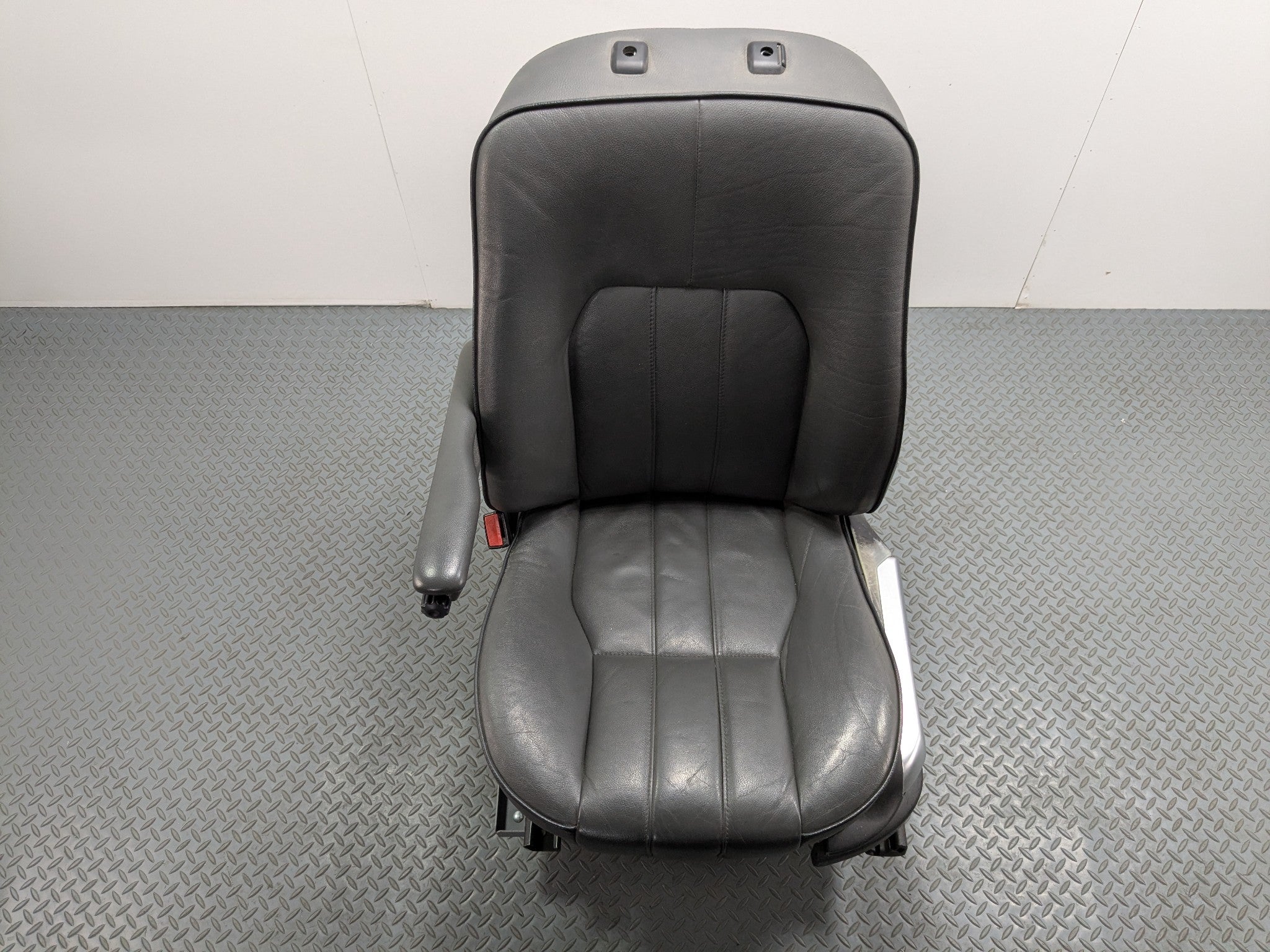 03 - 2005 LAND ROVER RANGE ROVER OEM SEAT ASSEMBLY BLACK LEATHER FRONT LEFT SIDE