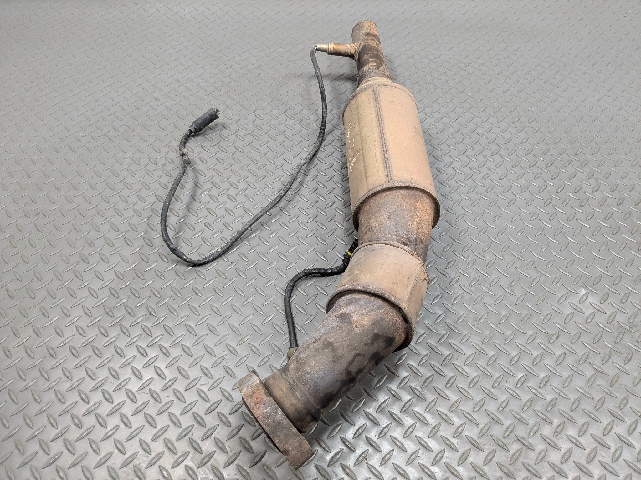 2003 - 2005 LAND ROVER RANGE ROVER OEM LEFT SIDE EXHAUST MANIFOLD DOWNPIPE