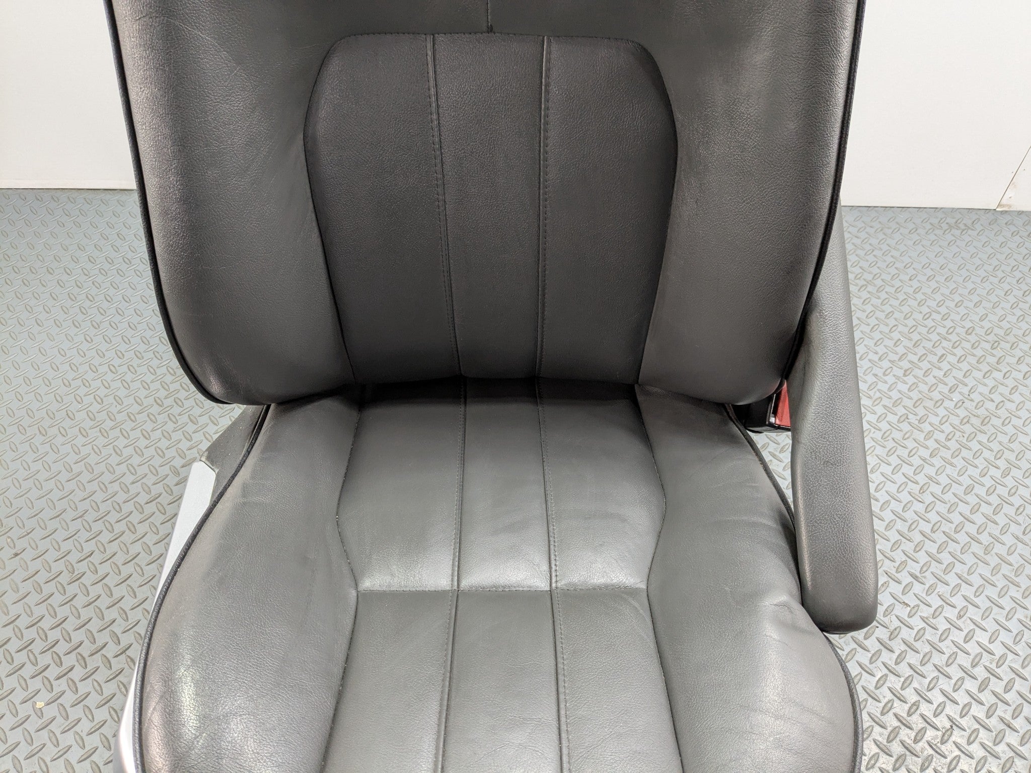 03 - 05 LAND ROVER RANGE ROVER OEM SEAT ASSEMBLY BLACK LEATHER FRONT RIGHT SIDE