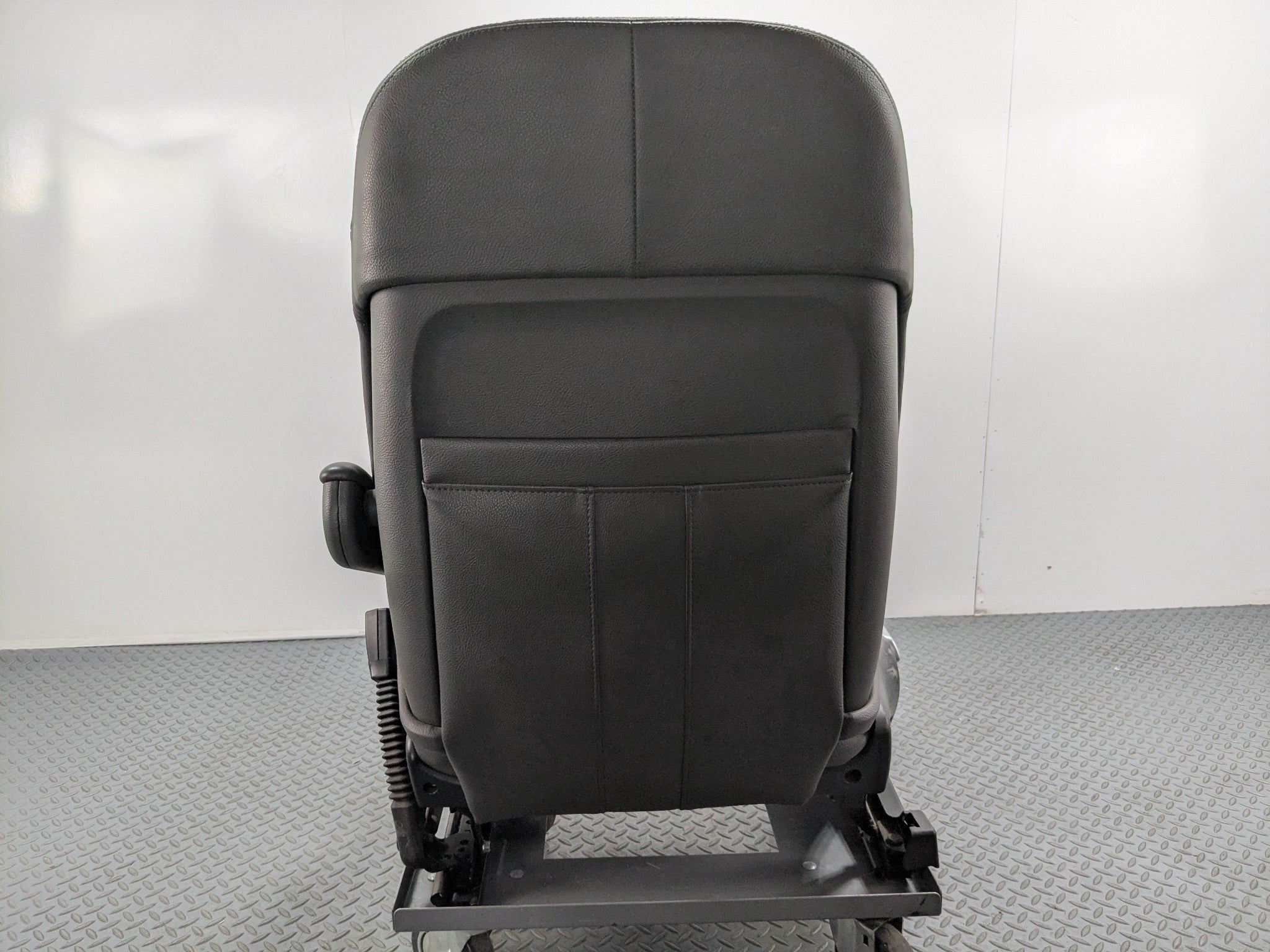 03 - 05 LAND ROVER RANGE ROVER OEM SEAT ASSEMBLY BLACK LEATHER FRONT RIGHT SIDE