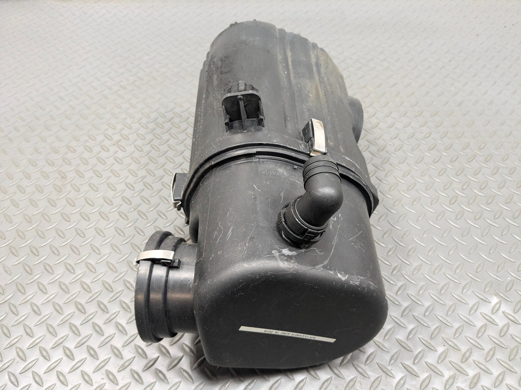 2003 - 2005 LAND ROVER RANGE ROVER OEM AIR INTAKE CLEANER FILTER BOX ASSEMBLY