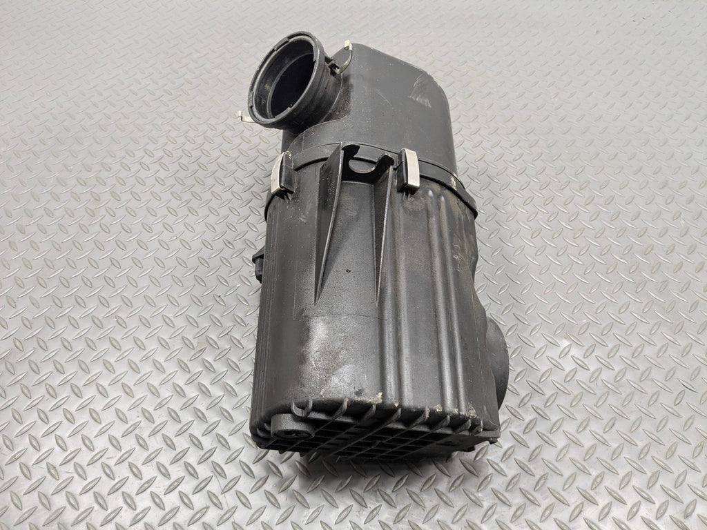 2003 - 2005 LAND ROVER RANGE ROVER OEM AIR INTAKE CLEANER FILTER BOX ASSEMBLY