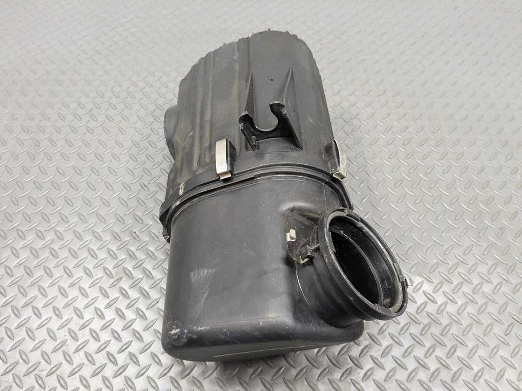 2003 - 2005 LAND ROVER RANGE ROVER OEM AIR INTAKE CLEANER FILTER BOX ASSEMBLY