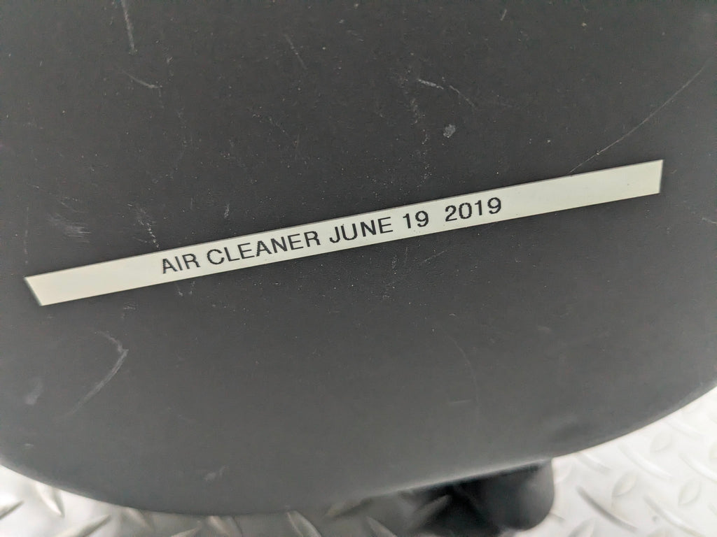 2003 - 2005 LAND ROVER RANGE ROVER OEM AIR INTAKE CLEANER FILTER BOX ASSEMBLY