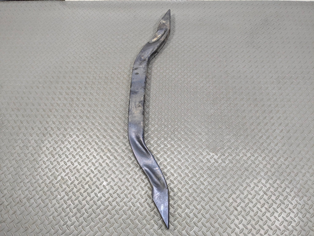 2003 - 2005 LAND ROVER RANGE ROVER OEM FRONT RADIATOR LOWER TIE SUPPORT BAR