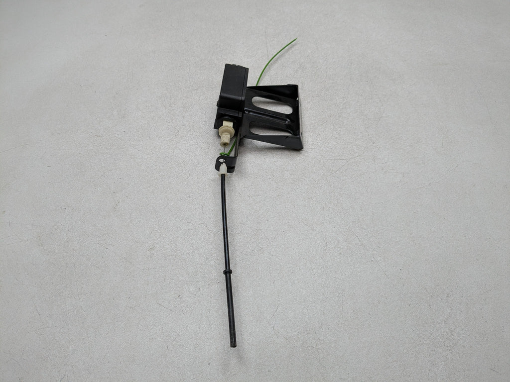 2003 - 2005 LAND ROVER RANGE ROVER OEM FUEL TANK FILLER DOOR LID LOCK ACTUATOR