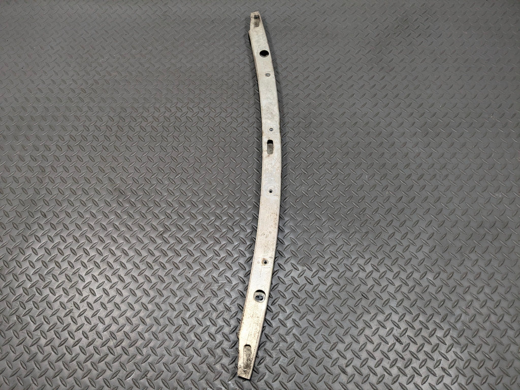 2003 - 2005 LAND ROVER RANGE ROVER OEM FRONT BUMPER COVER CENTER SUPPORT BRACKET