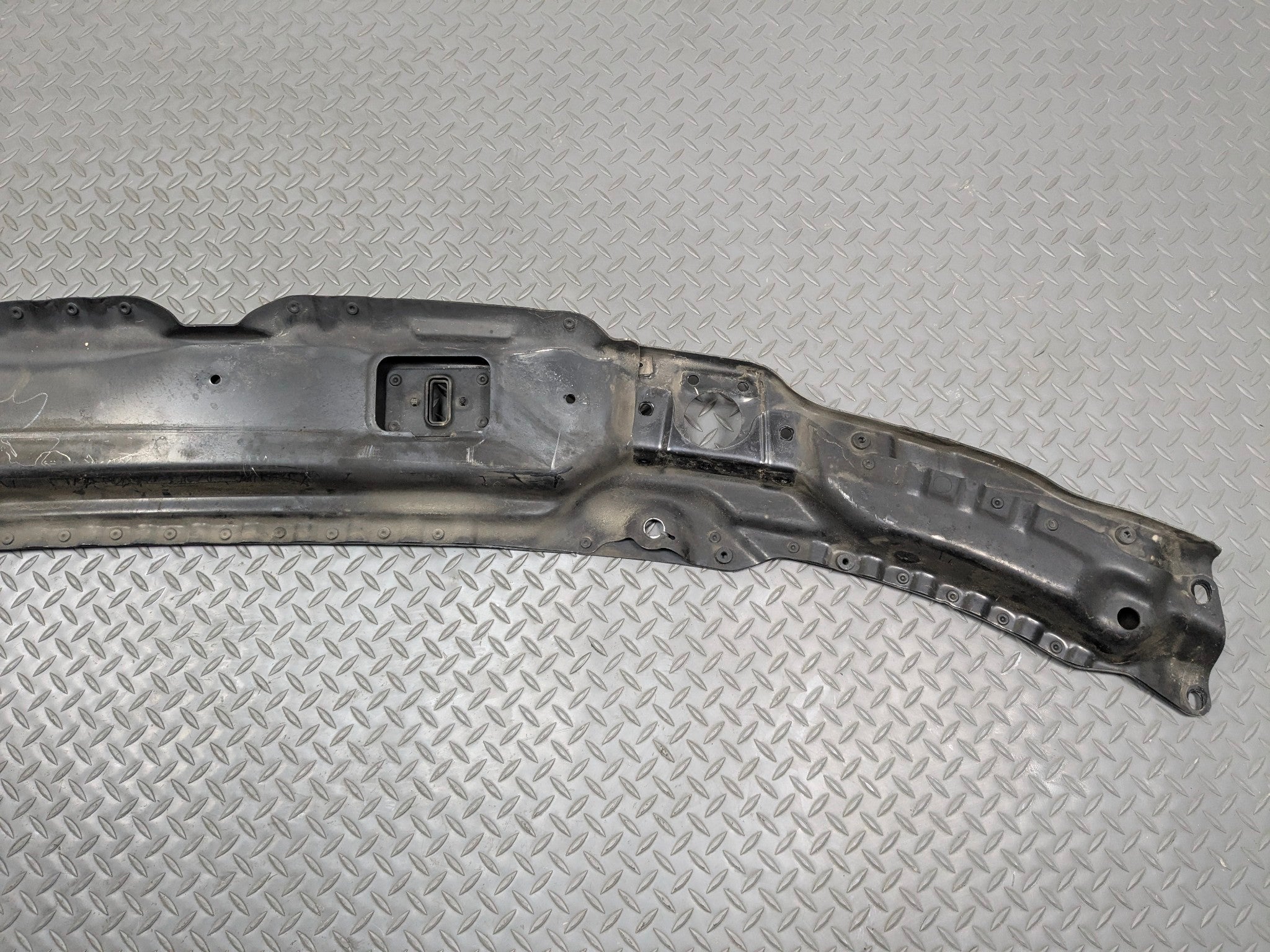 2003 - 2005 LAND ROVER RANGE ROVER OEM RADIATOR CORE SUPPORT FRONT UPPER TIE BAR