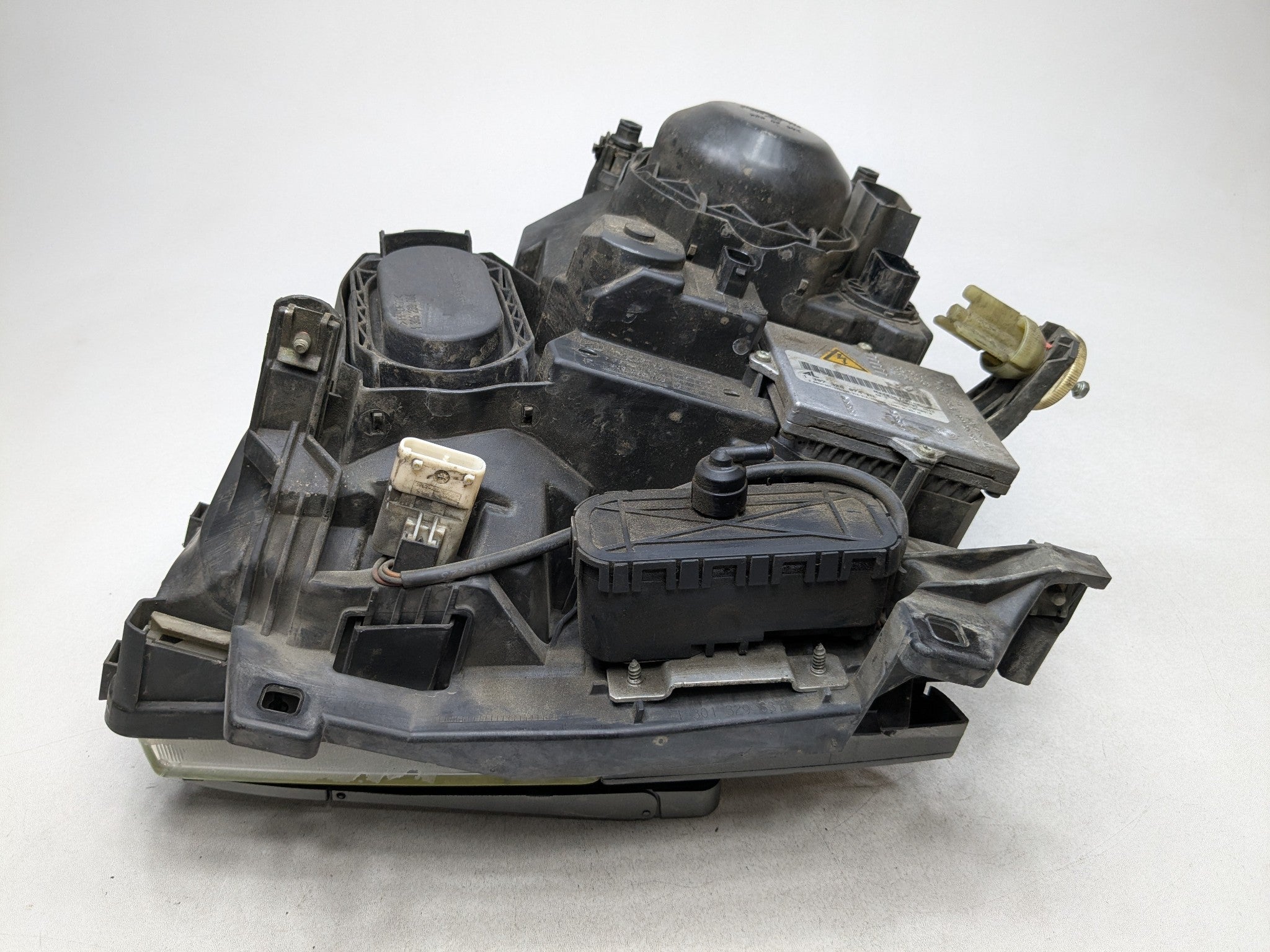 2003 - 2005 LAND ROVER RANGE ROVER OEM XENON HEADLIGHT HEADLAMP FRONT RIGHT SIDE