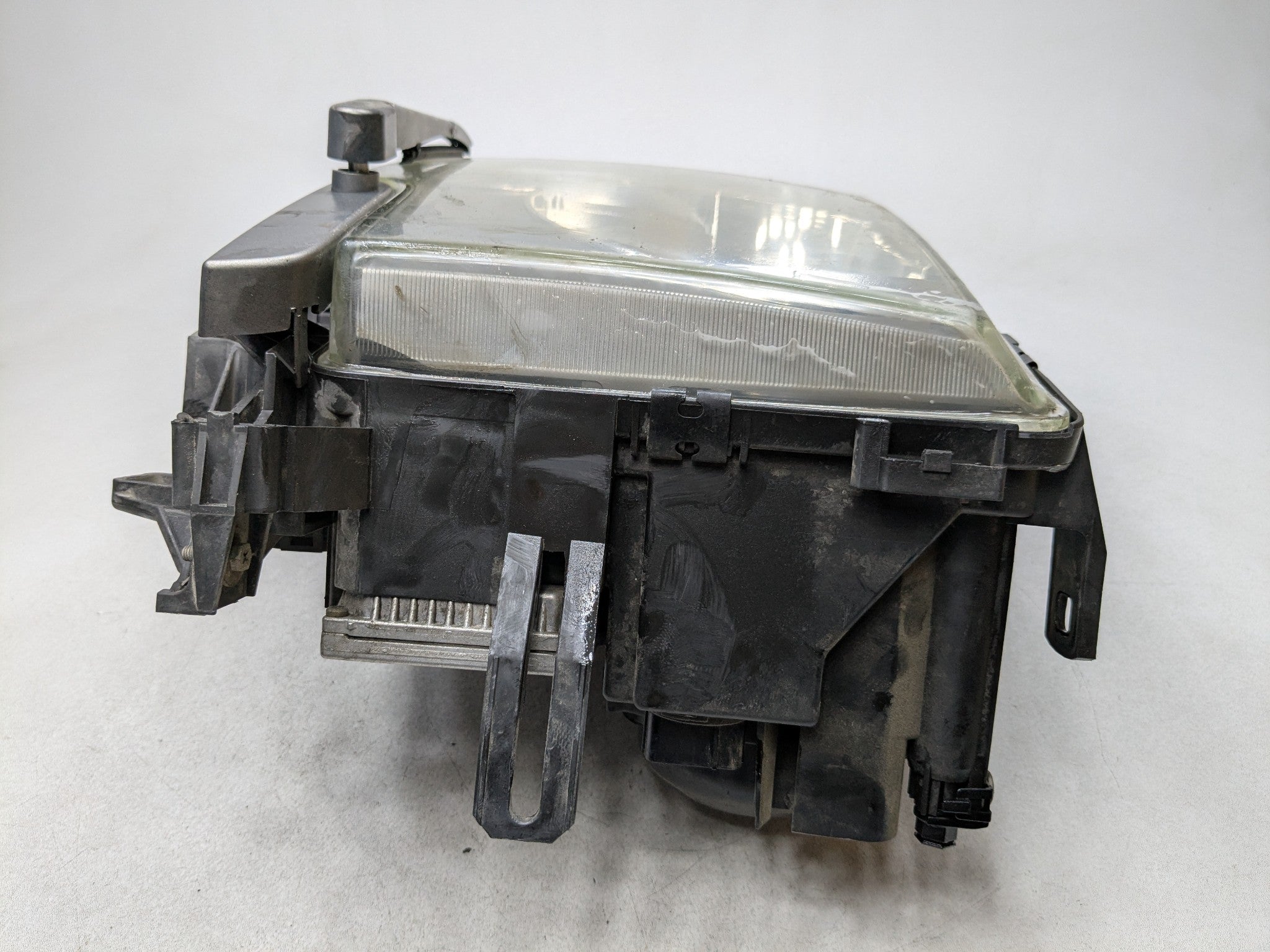 2003 - 2005 LAND ROVER RANGE ROVER OEM XENON HEADLIGHT HEADLAMP FRONT LEFT SIDE
