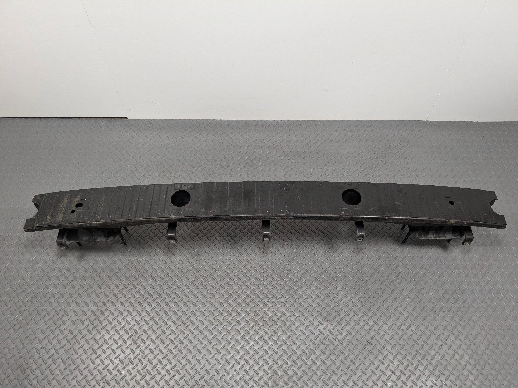 03 - 05 LAND ROVER RANGE ROVER OEM REAR BUMPER REINFORCEMENT IMPACT CRASH BAR